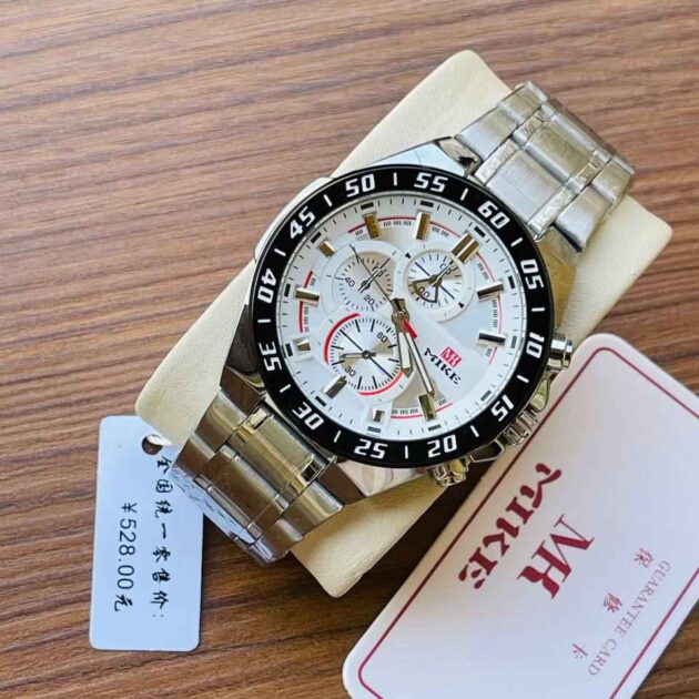 ساعة رجالي ضد المياه